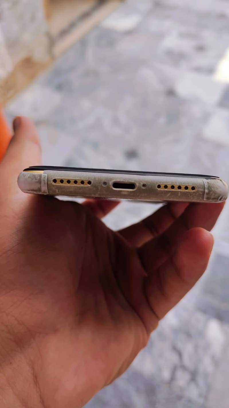 Apple iPhone 11 1