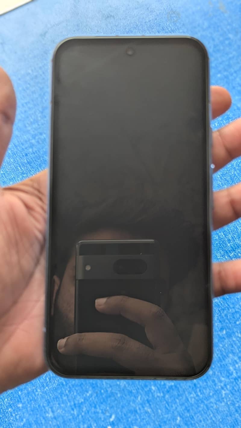 Google Pixel 8a 4
