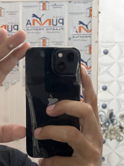 Apple iPhone 13