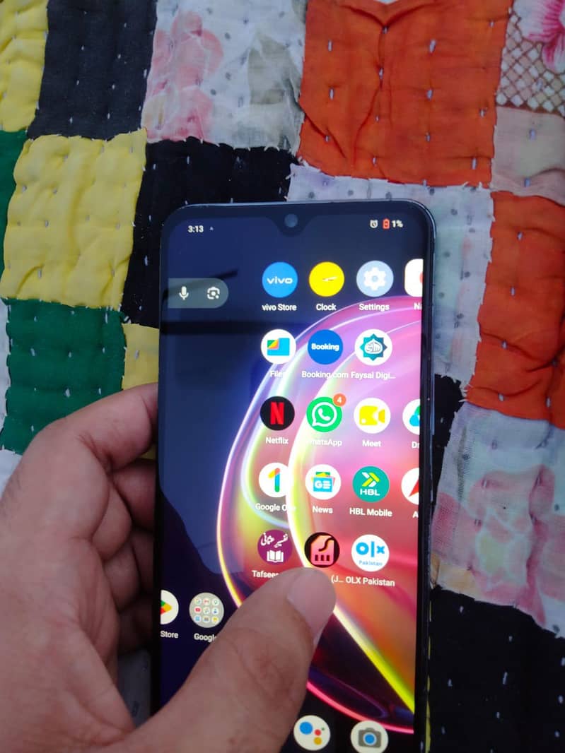 Vivo V21 1
