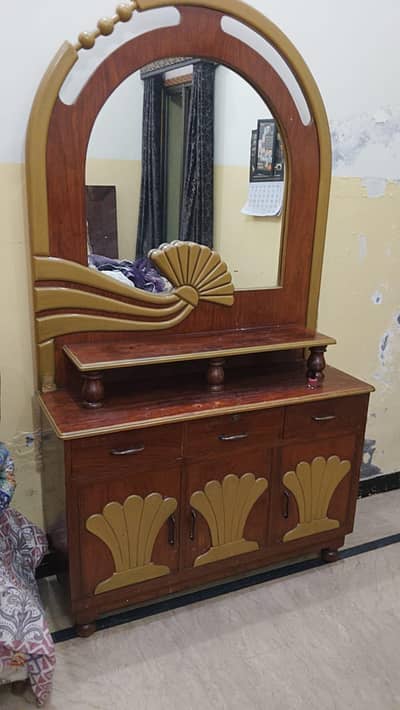 Dressing table