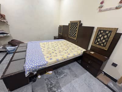 Urgently Selling King Size Bedroom Furniture Set – Excellent Conditio