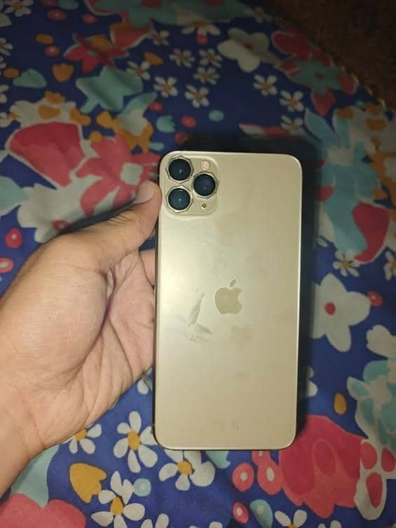 Apple iPhone 11 Pro Max 1