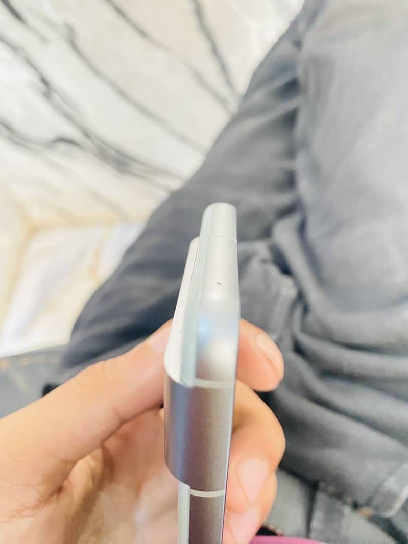 Google Pixel 8 5