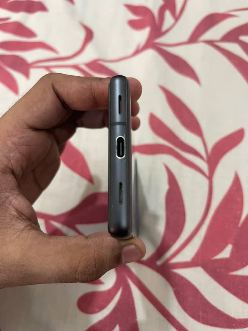 Google Pixel 7a 4