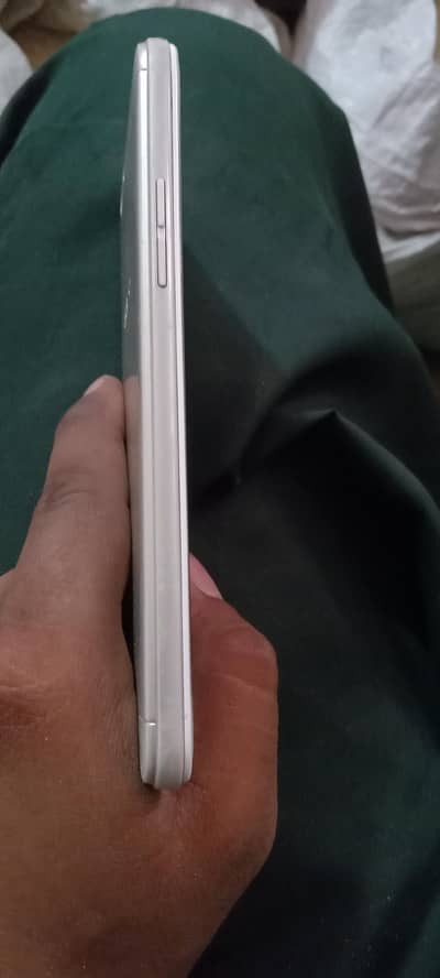 OPPO A57