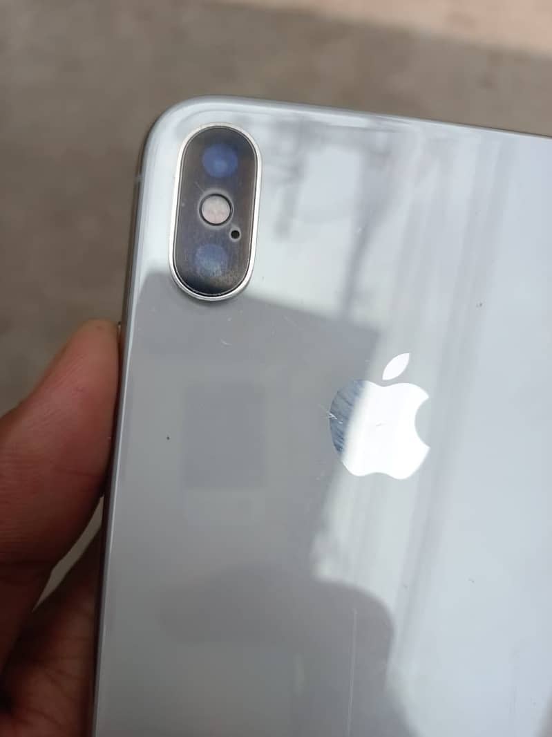 Apple iPhone X 3