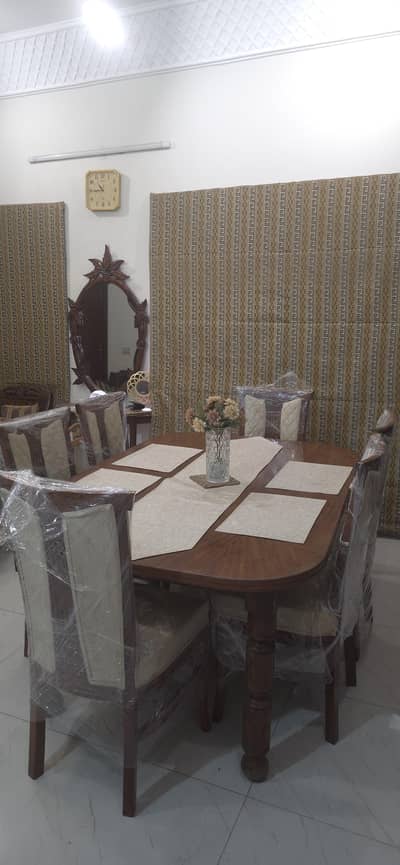 Dining Table FOR SALE