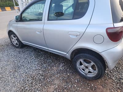 Toyota Vitz 2001