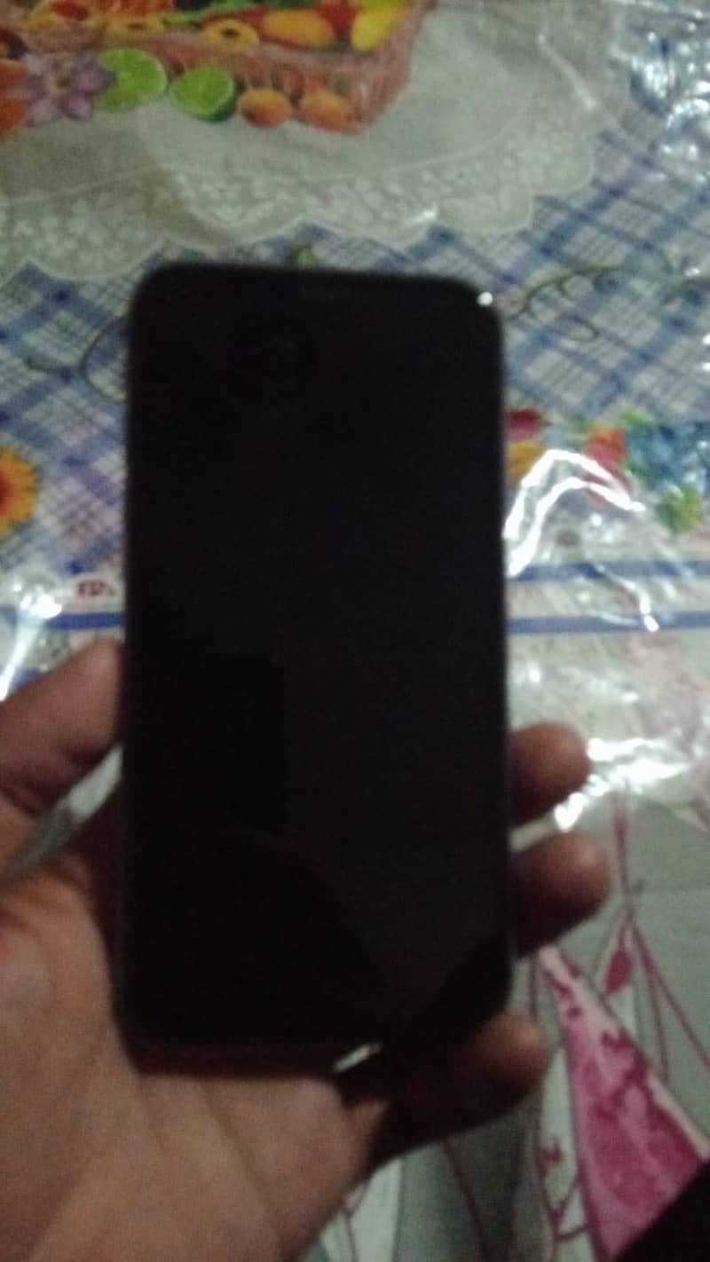 Apple iPhone 11 3