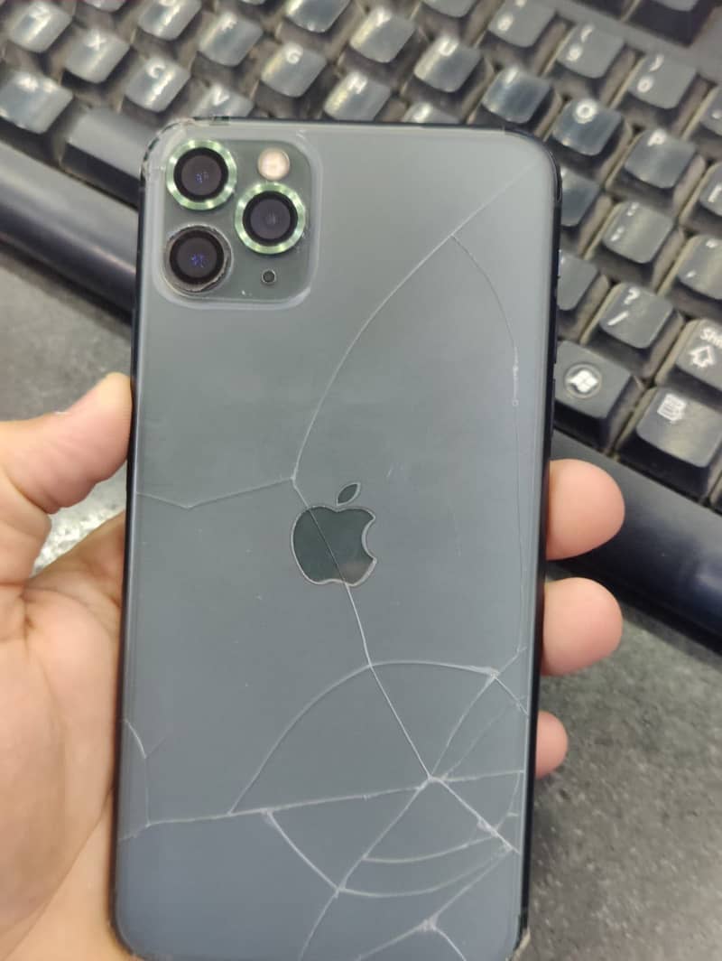 Apple iPhone 11 Pro Max 2