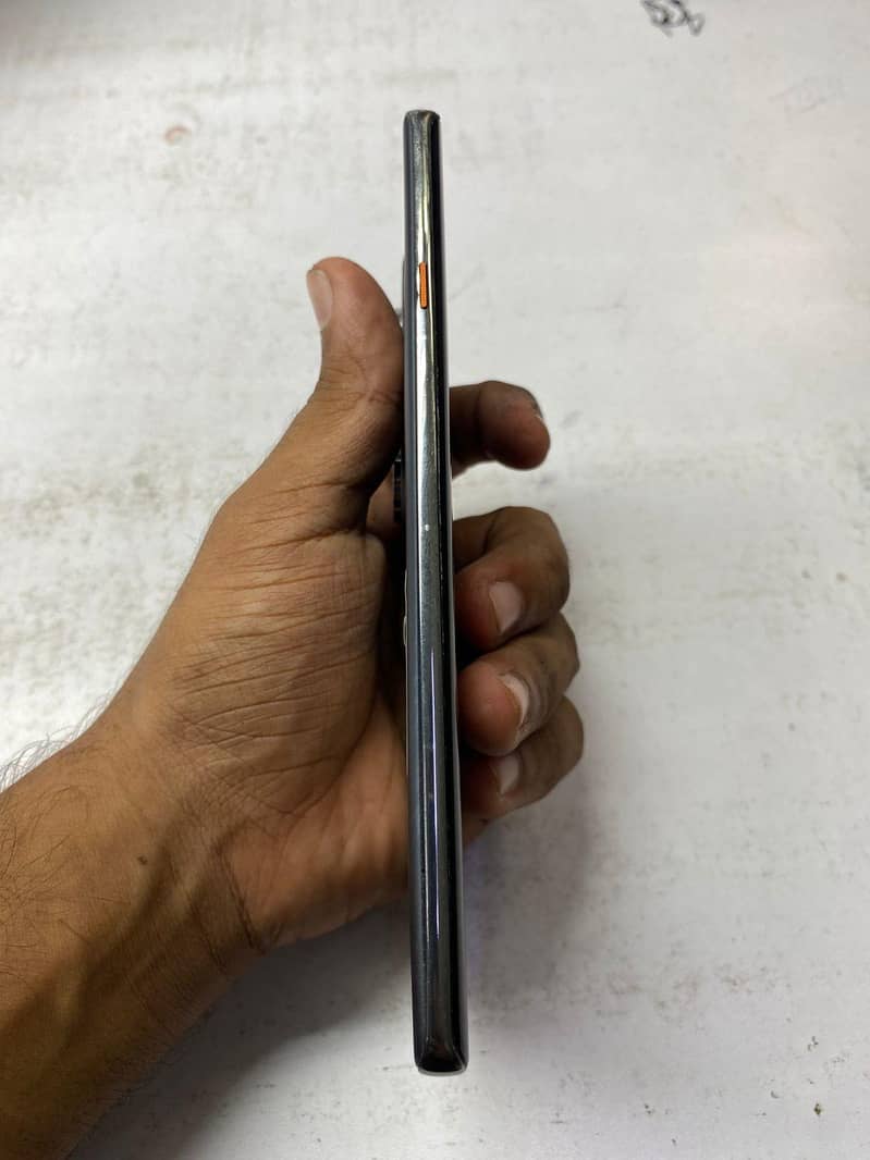 Tecno CAMON 40 Pro 3