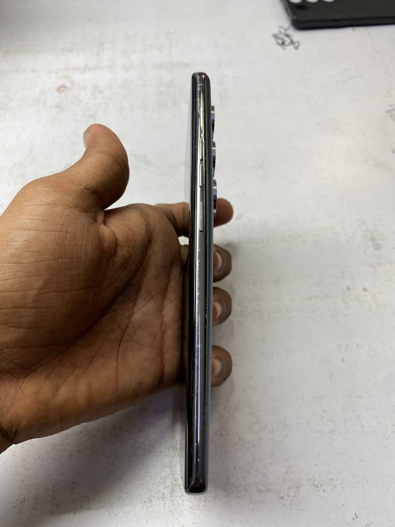 Tecno CAMON 40 Pro 4