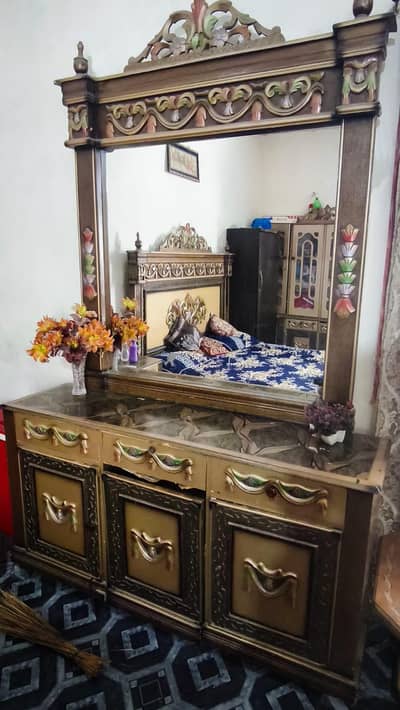 drassing table  urgently sale