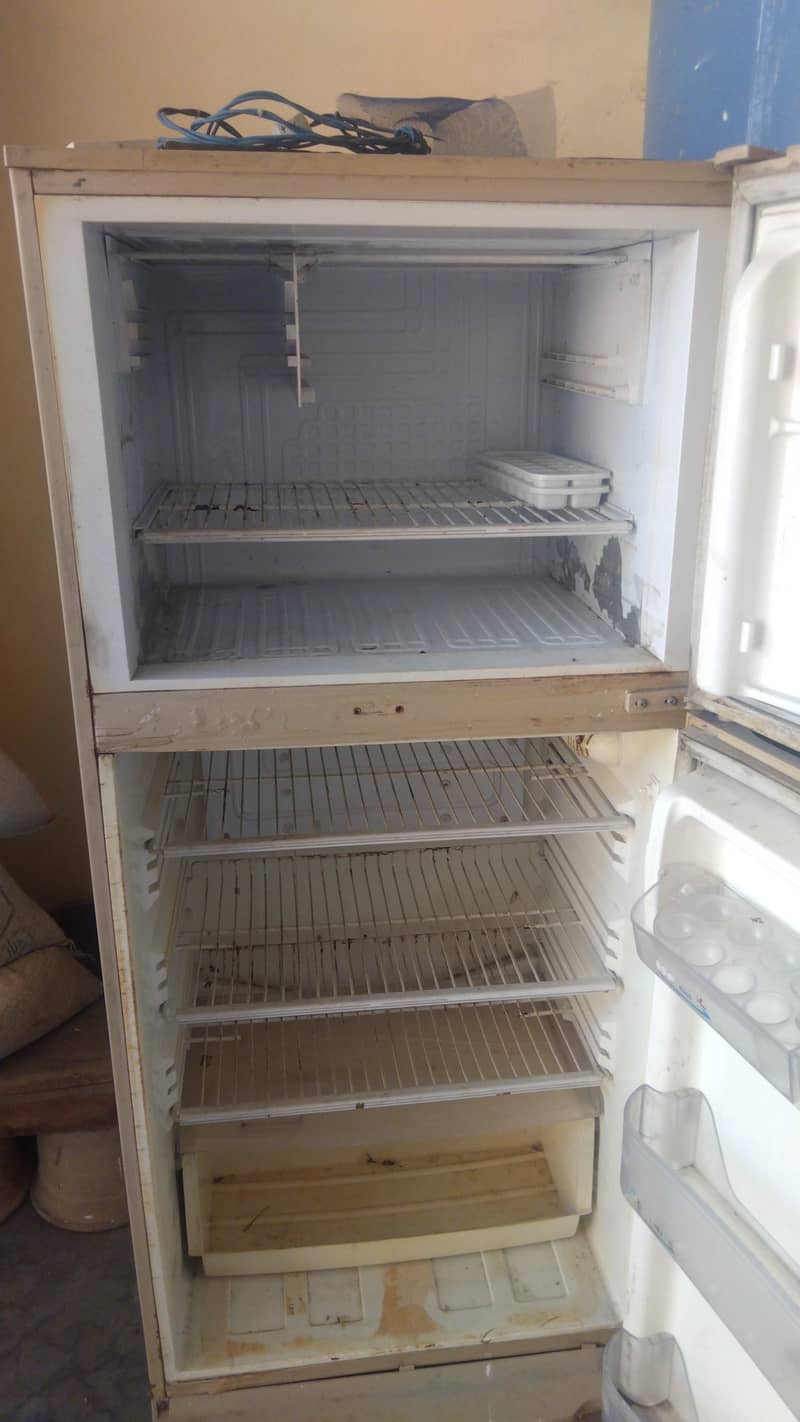 PEL Refrigerator Medium Size | Good Condition | Fully Working 0