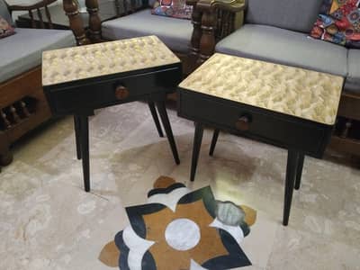 Moderen Sleek Black Side Table