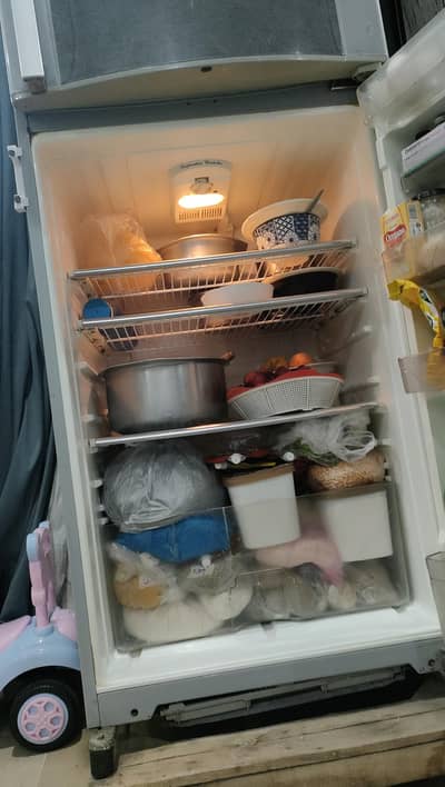 Fridge For Sale Dawlance (9.5/10)