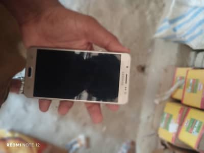 Samsung Mobile J5