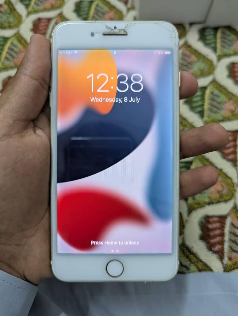 Apple iPhone 7 Plus 1