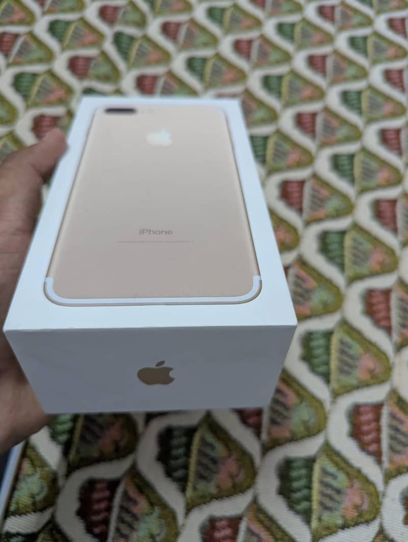 Apple iPhone 7 Plus 2
