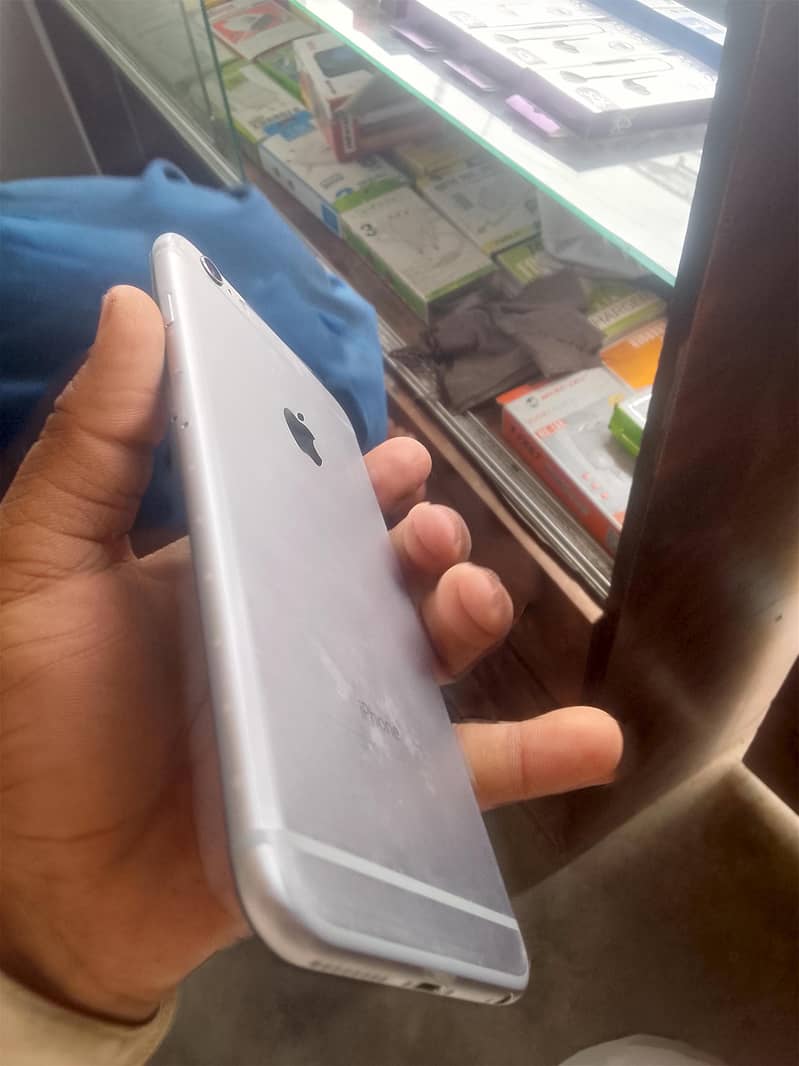 Apple iPhone 6 Plus 5