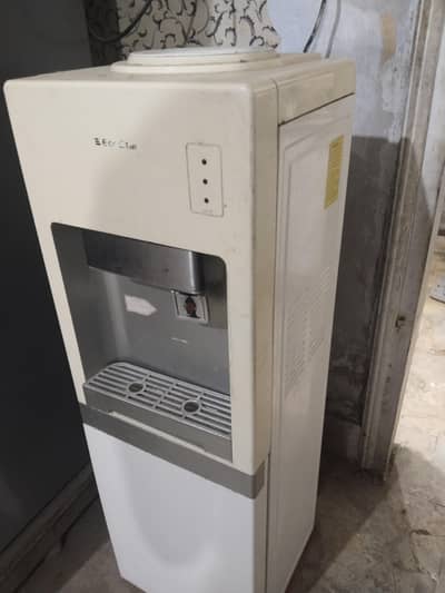 water dispenser