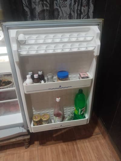DAWLANCE FRIDGE IN GOOD CONDITION