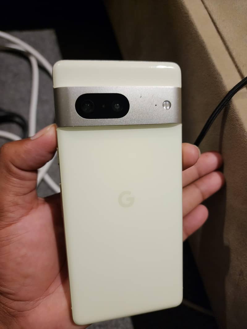 Google Pixel 7 4