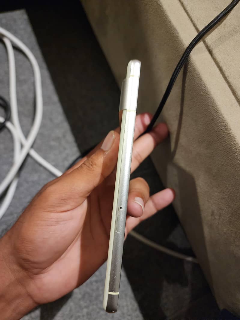 Google Pixel 7 5