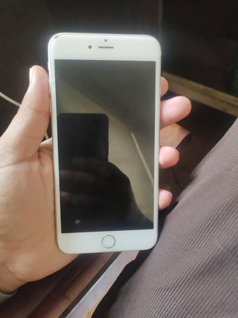 Apple iPhone 6 Plus 0