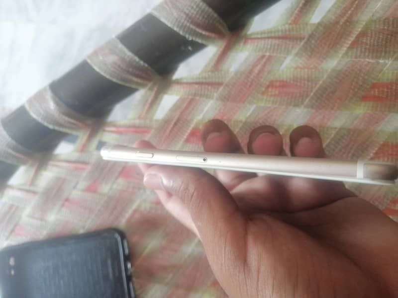Apple iPhone 6 2