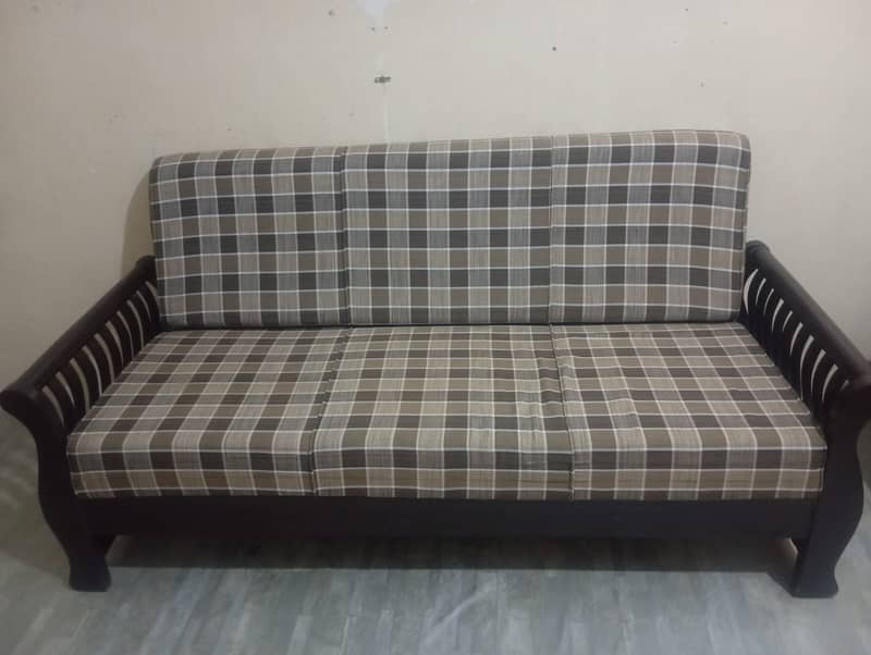 single sofa 0