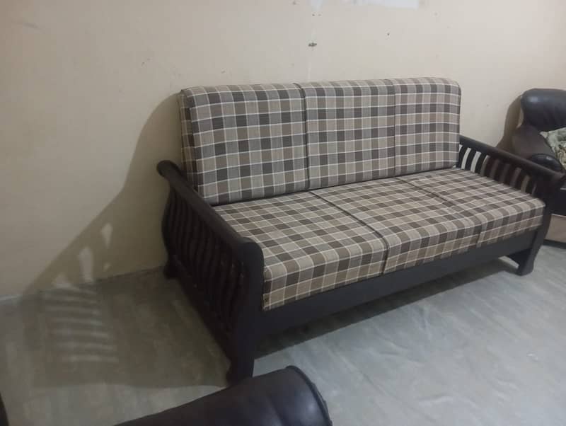 single sofa 1