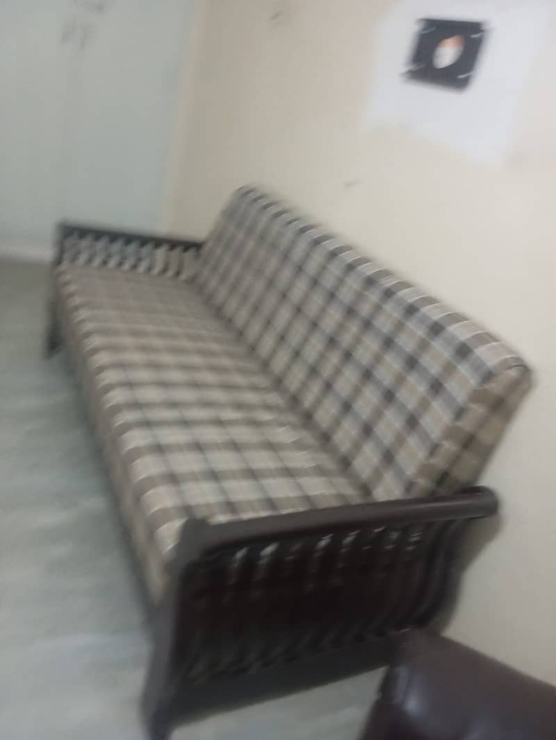 single sofa 2