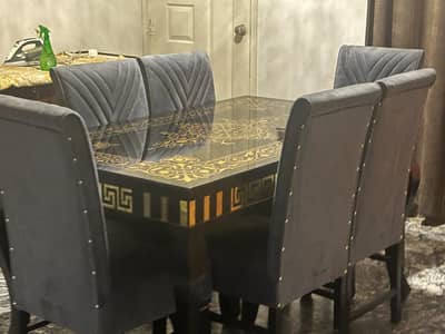 Dinning Table Urgent sale