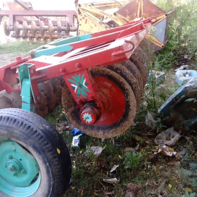 Traktor diak taww