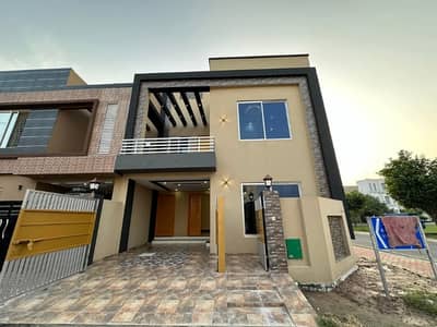 5 Marla Brand New 1st Entry House For Rent