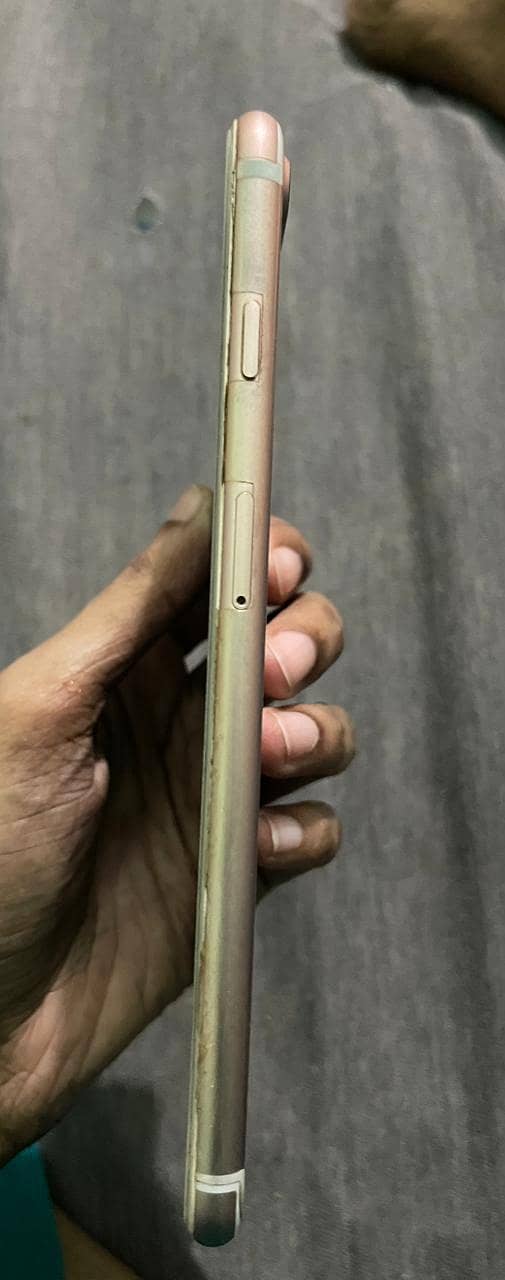 Apple iPhone 7 Plus 0