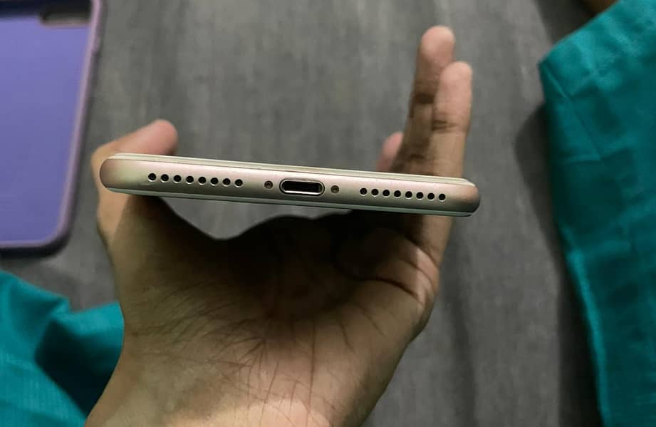 Apple iPhone 7 Plus 1