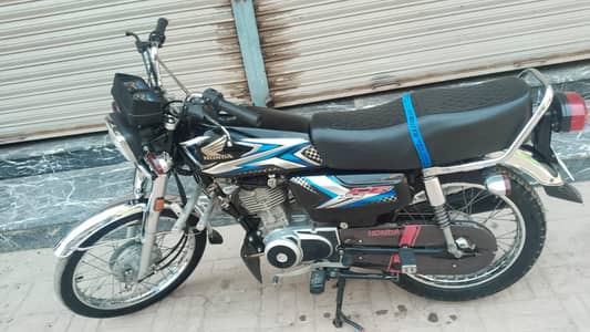 Honda 125 Black