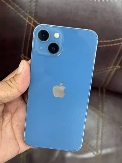 Apple iPhone 13