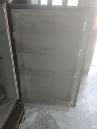 refrigerator / freig