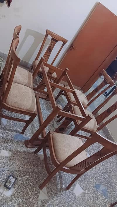 6 chair Dining table