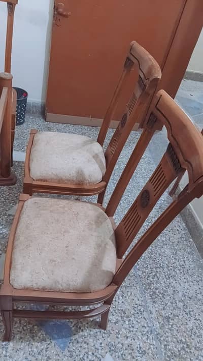 6 chair Dining table