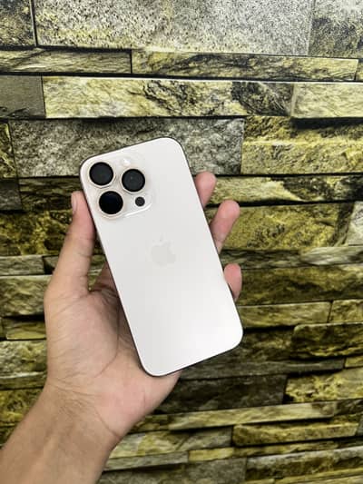 Apple iPhone 16 Pro