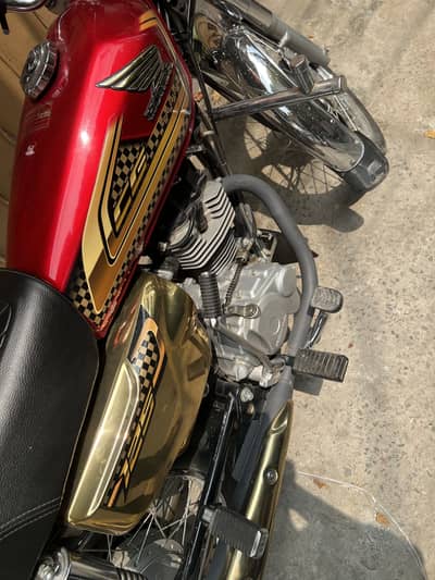 Honda 125 gold edition 125 self start all original parts urjent sale