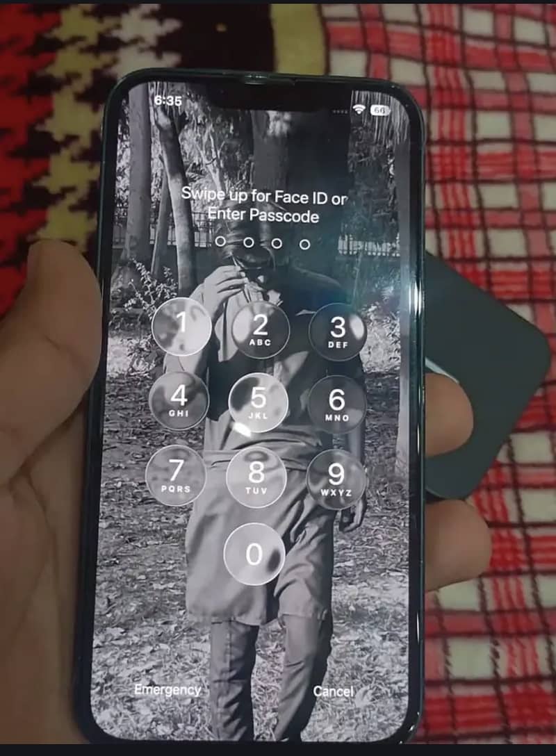 Apple iPhone 13 5