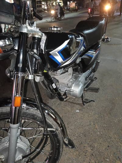 Honda 125 black 2025 model home us call number 03177187811