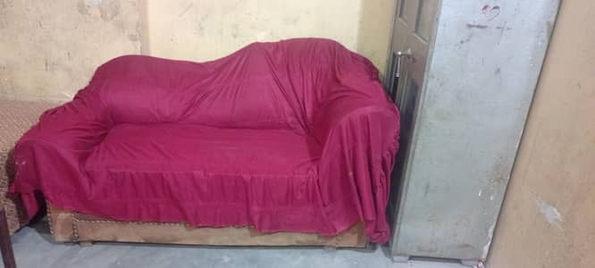 1 piece dewan sofa brand new condition