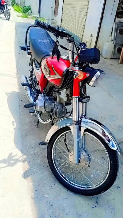 Hi speed bike ha bilkul 10 /10 bike ma koi kam ni ha totally saff ha